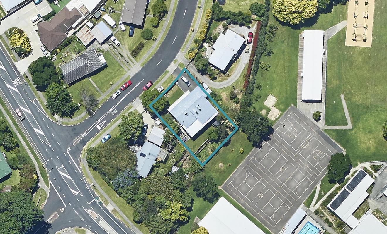 6 Pennington Place, Welcome Bay, Tauranga - Carousel 1