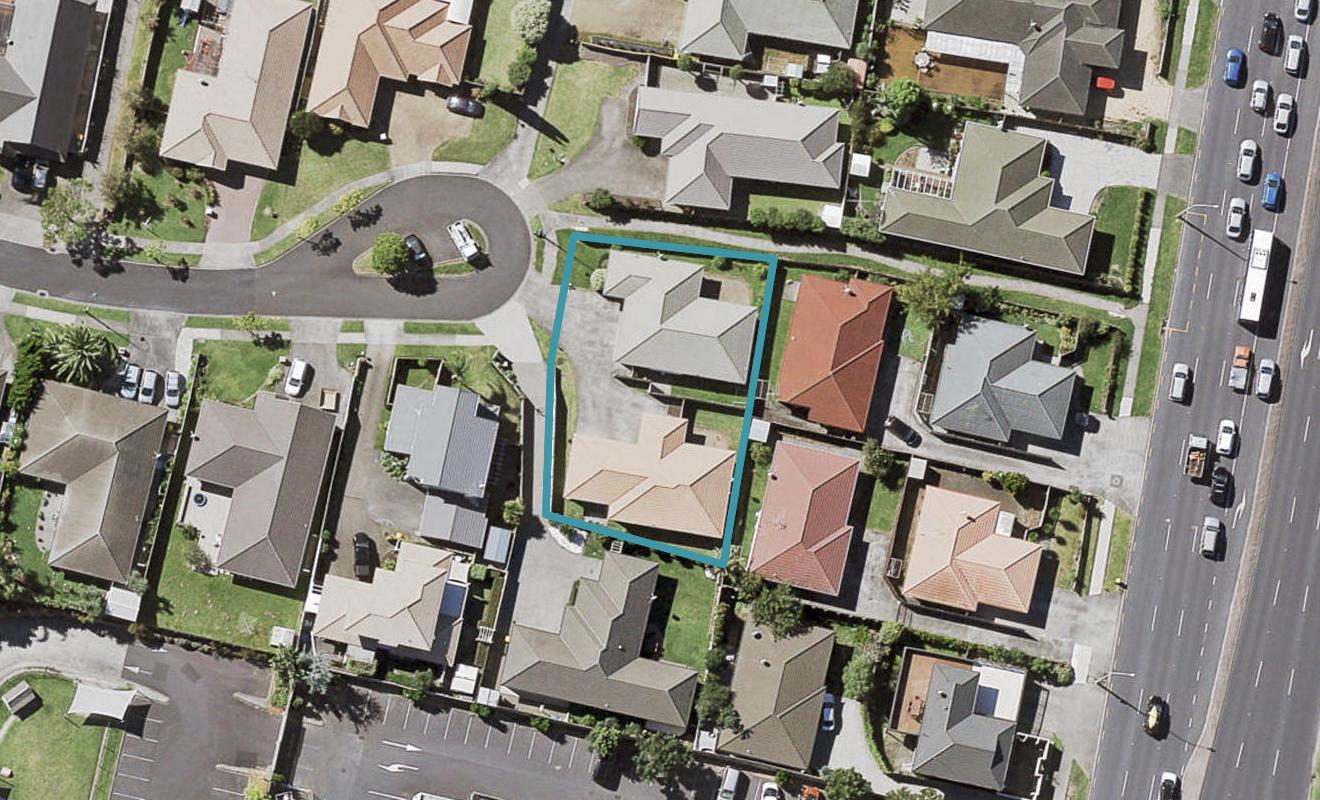 1/15 Tolben Place, Golflands, Auckland - Carousel 1