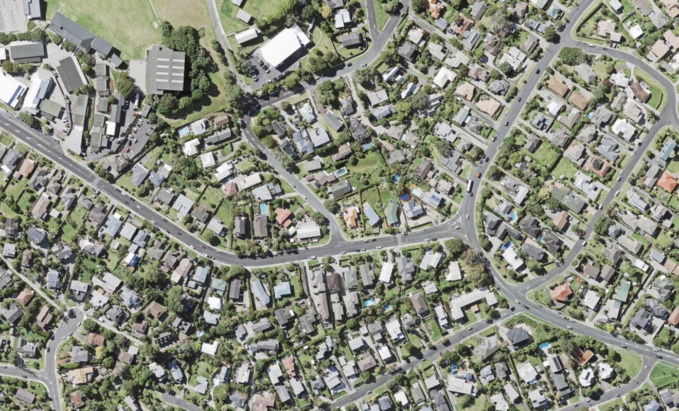 1C Clematis Avenue, Murrays Bay, Auckland - Carousel 1