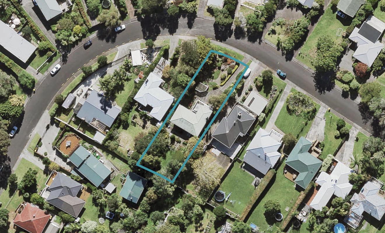 11 Noall Street, Te Atatu Peninsula, Auckland - Carousel 1