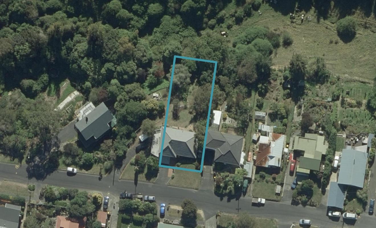 25 Gorman Street, Macandrew Bay, Dunedin - Carousel 1