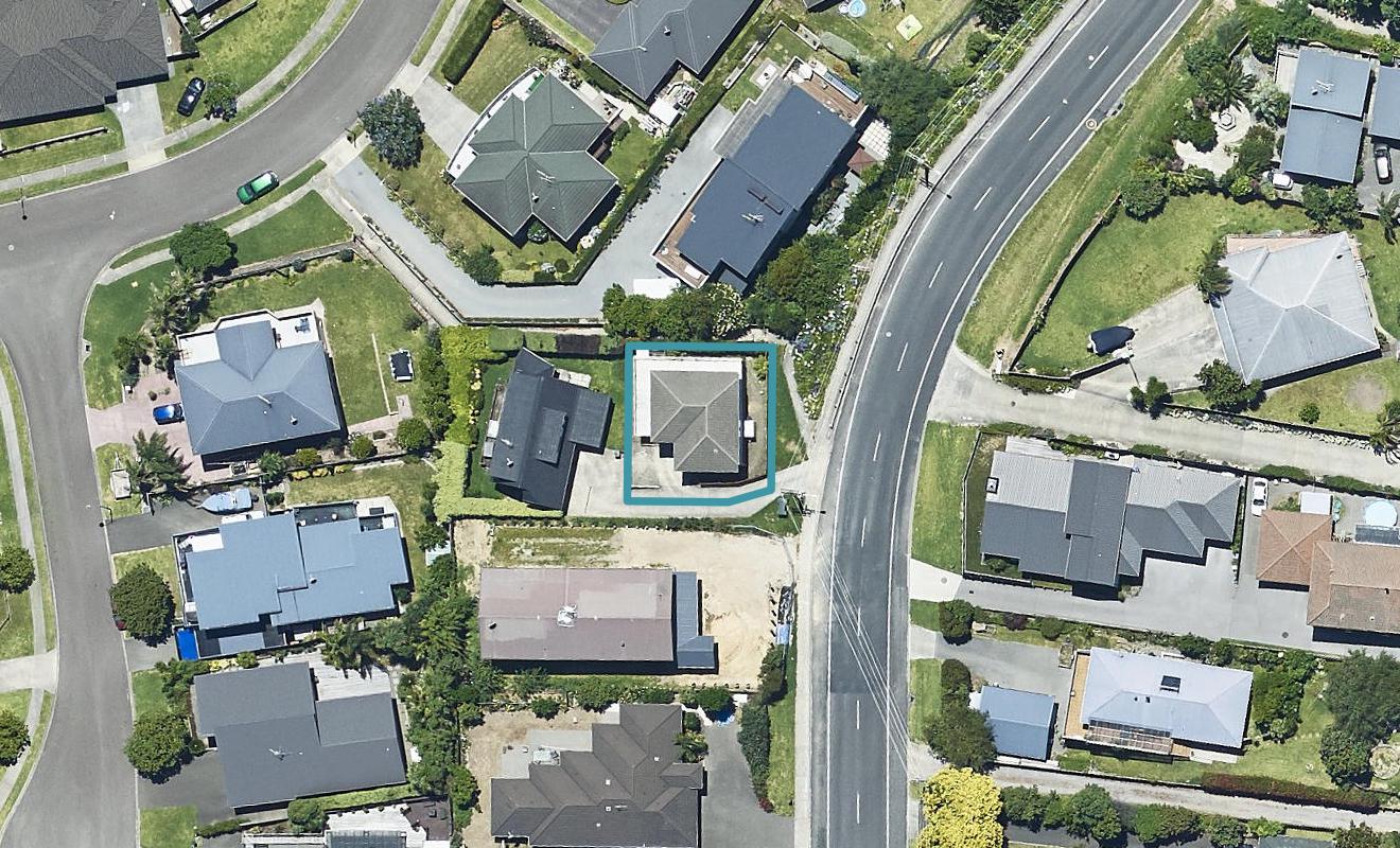 32 Waikite Road, Welcome Bay, Tauranga - Carousel 1