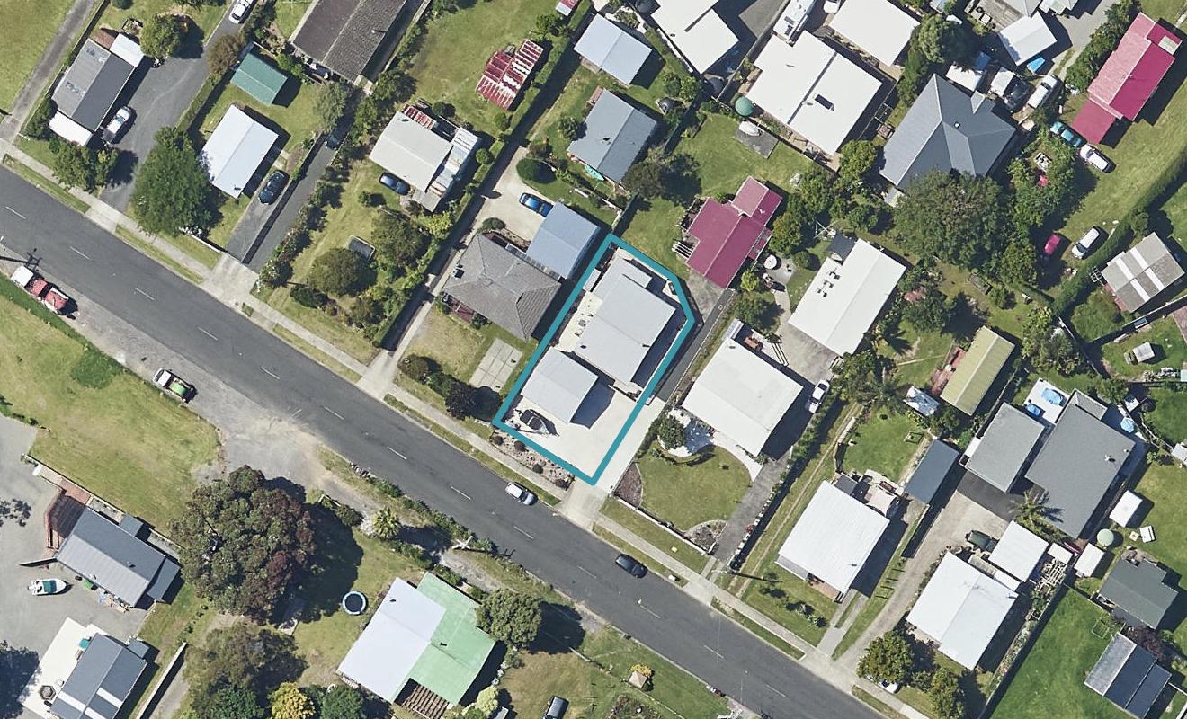 18 Athenree Road, Athenree, Waihi Beach - Carousel 1