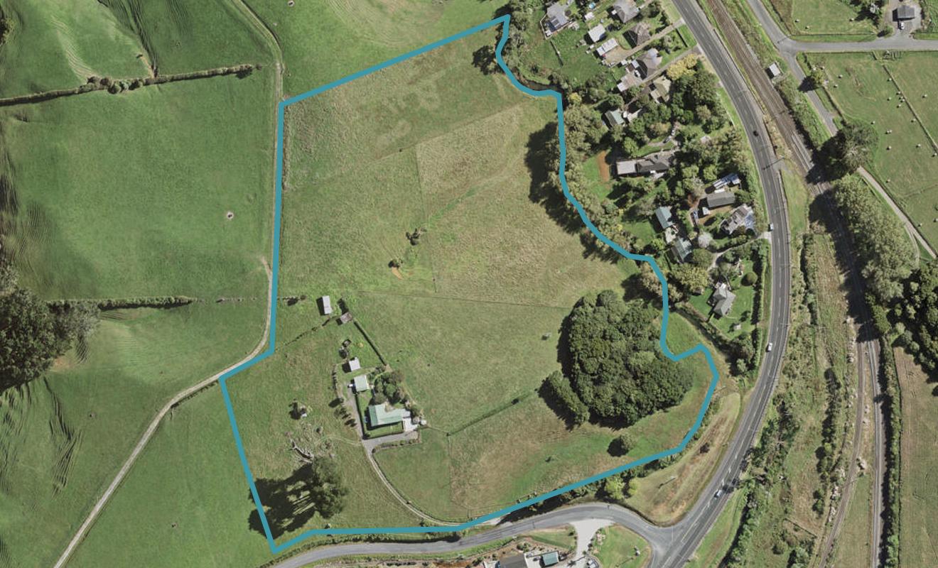 12 Heights Road, Paerata, Pukekohe - Carousel 1