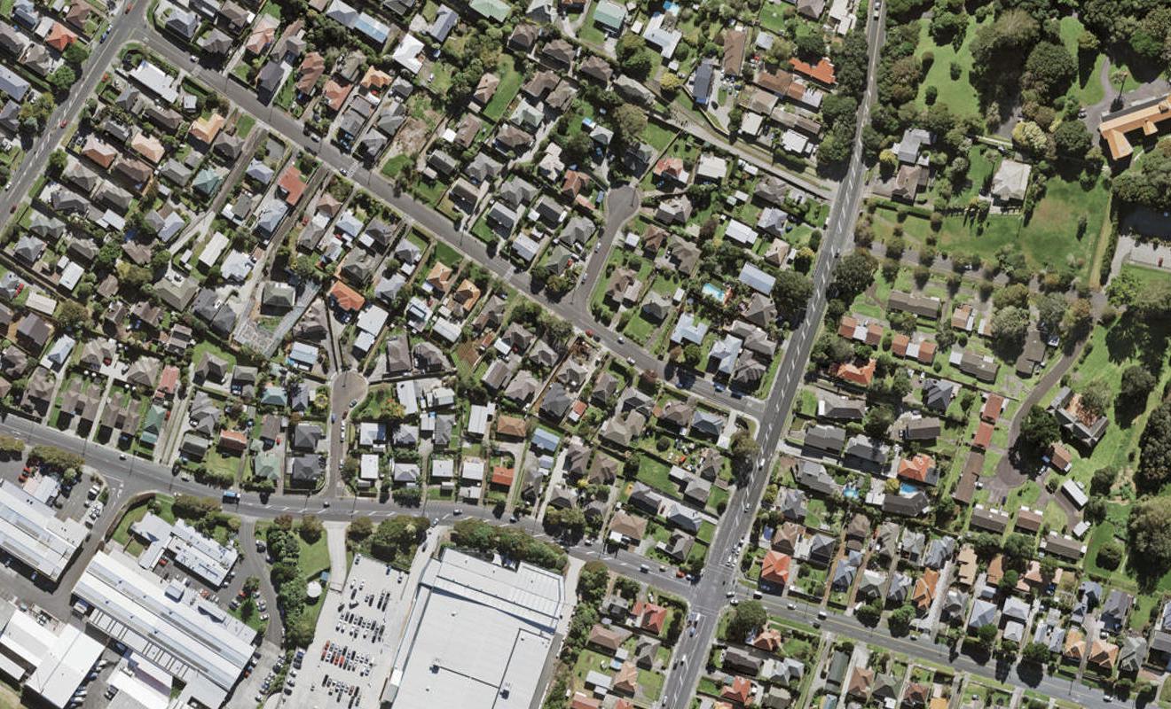 8 Haughey Avenue, Three Kings, Auckland - Carousel 1