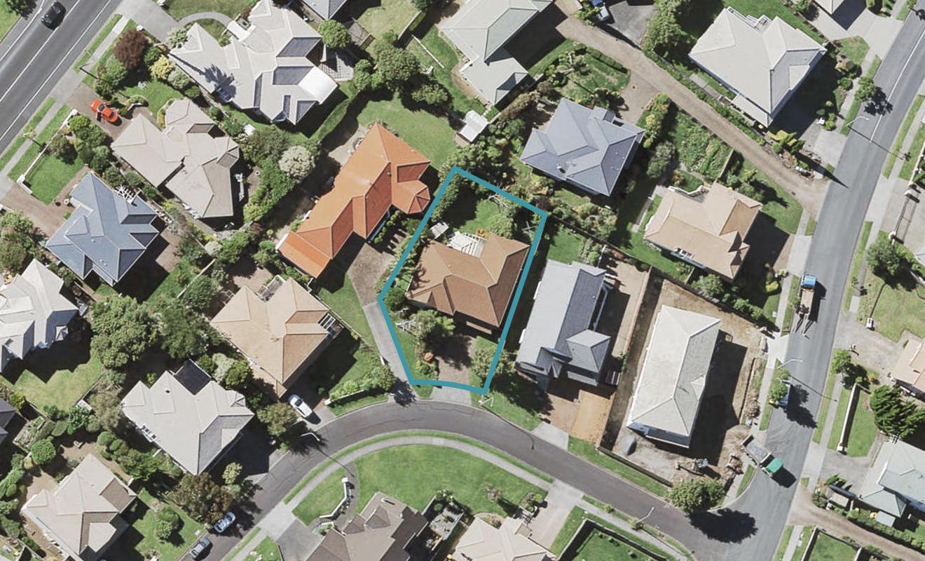 5 Highgate Place, Somerville, Manukau - Carousel 1