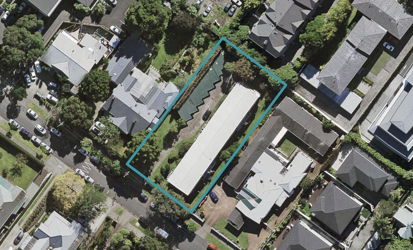 2/8 Macmurray Road, Remuera, Auckland - Carousel 1