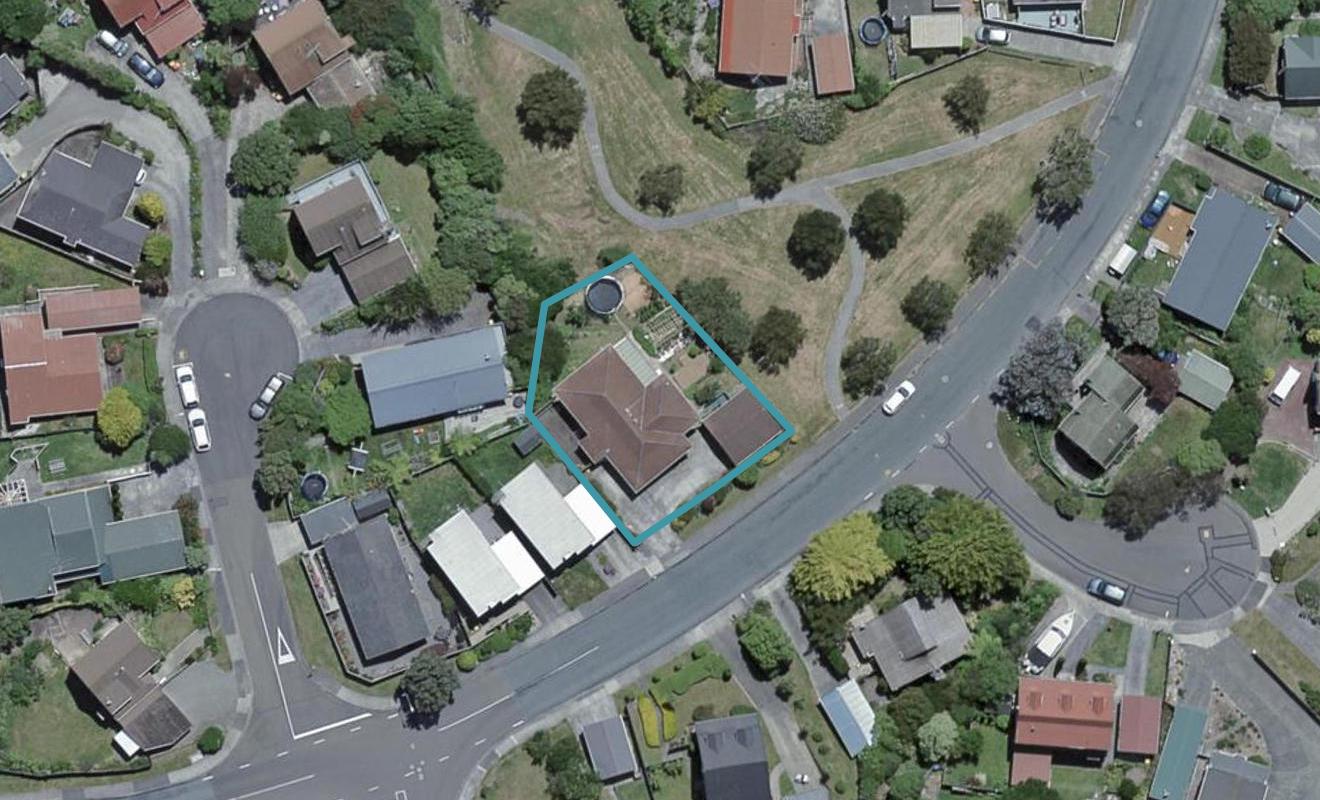 28 Abilene Crescent, Churton Park, Wellington - Carousel 1