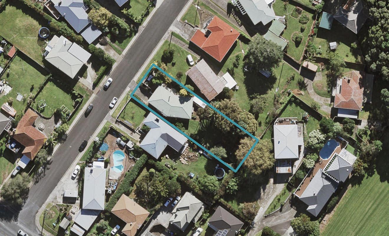 5 Pikitea Road, Mangere Bridge, Auckland - Carousel 1
