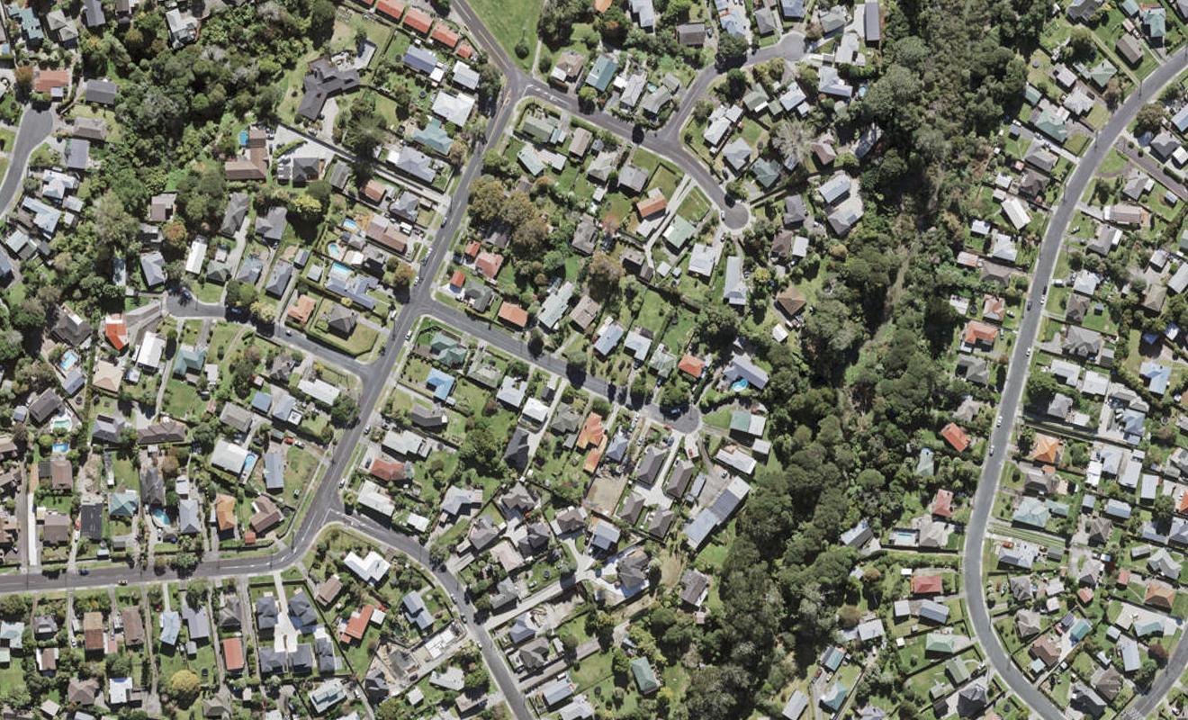 6 Valron Road, Te Atatu South, Auckland - Carousel 1