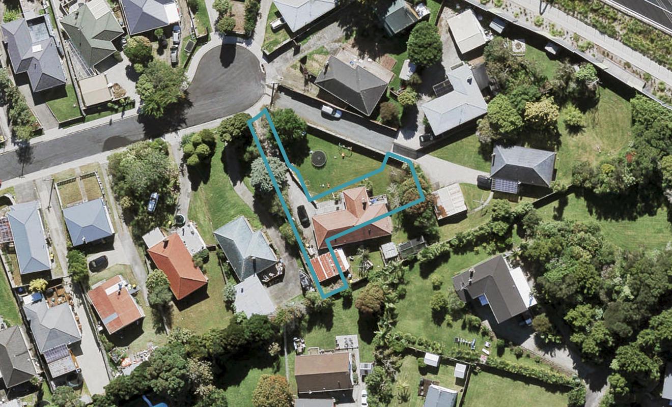 25B Paton Avenue, Te Atatu South, Auckland - Carousel 1