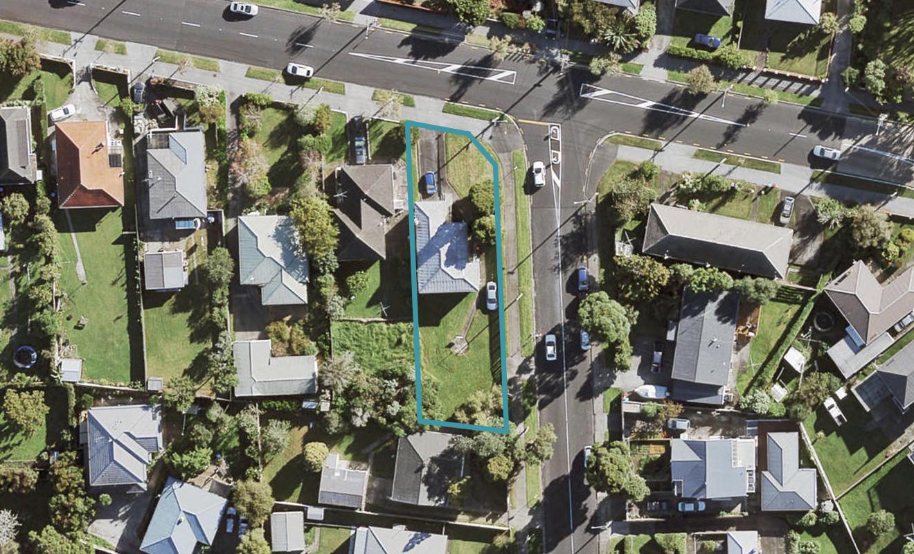 77 New Windsor Road, New Windsor, Auckland - Carousel 1