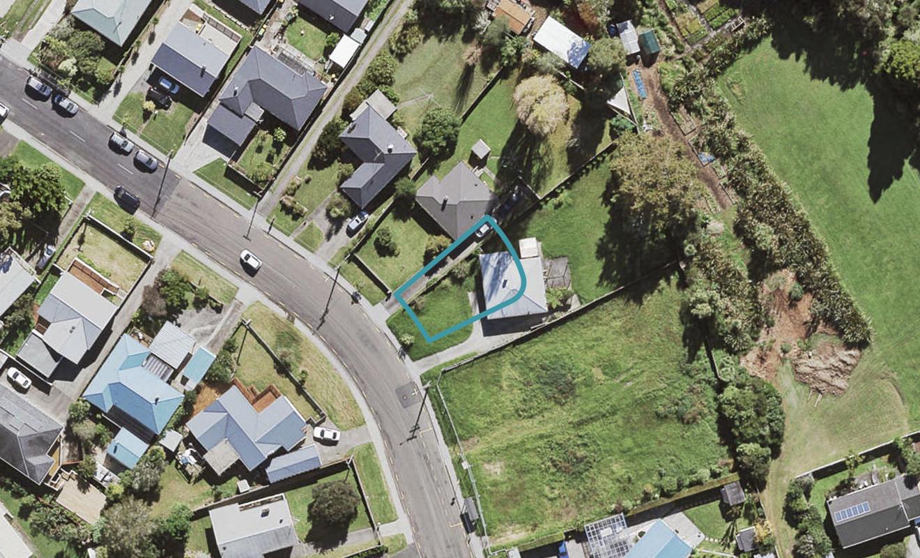 13A Lauderdale Road, Birkdale, Auckland - Carousel 1