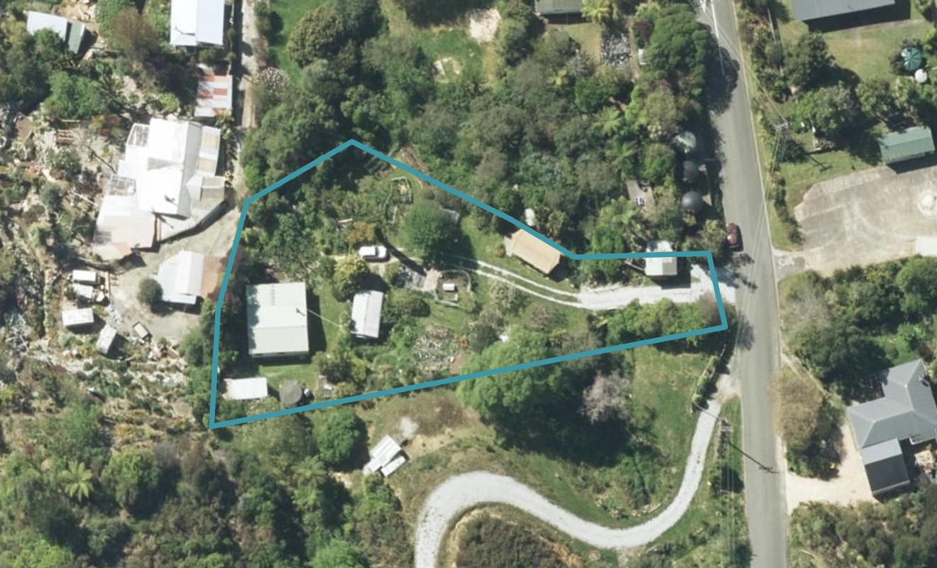 6 Falconer Road, Takaka - Carousel 1