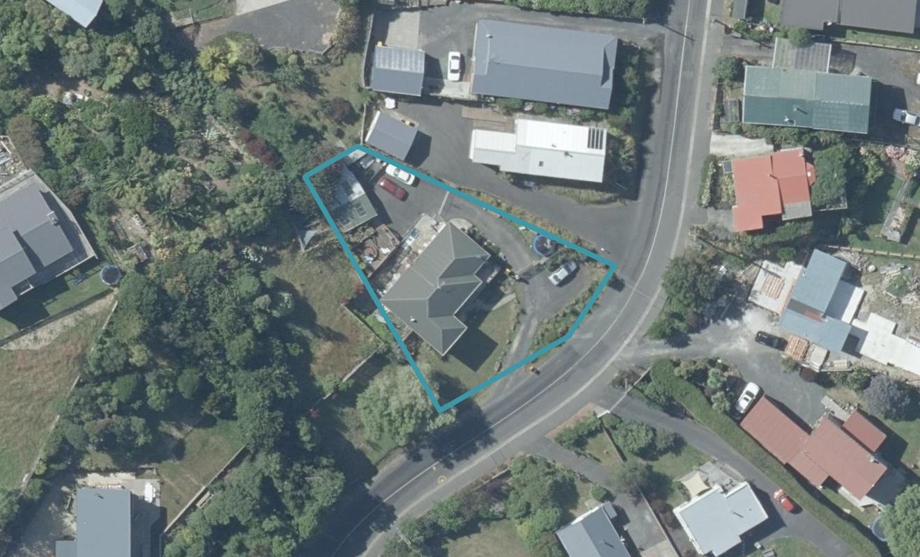 12 Edna Street, Ocean View, Dunedin - Carousel 1