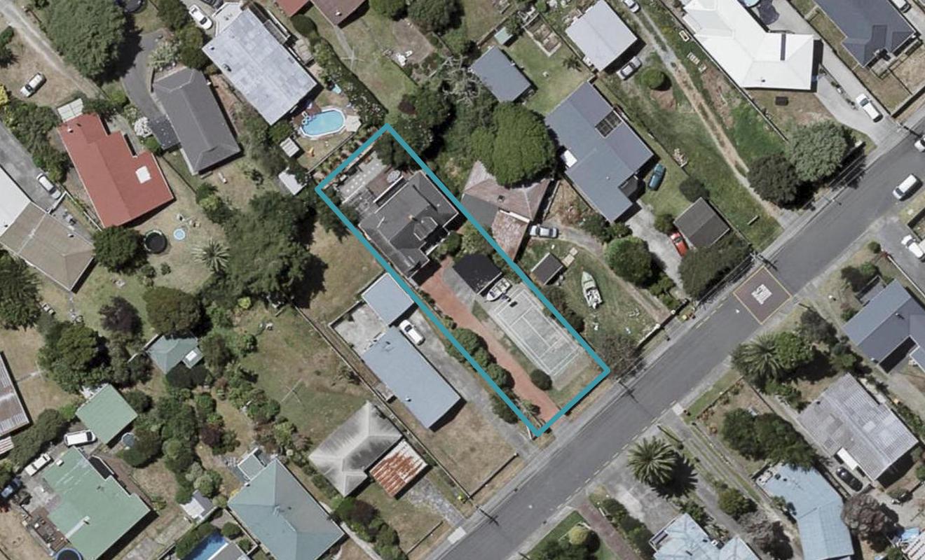 41 Gray Avenue, Paraparaumu Beach, Paraparaumu - Carousel 1