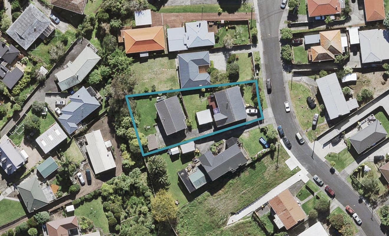 1/12 Sheehan Road, Te Atatu South, Auckland - Carousel 1
