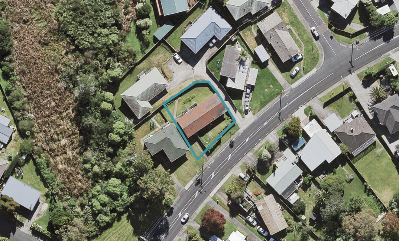 69 Vodanovich Road, Te Atatu South, Auckland - Carousel 1