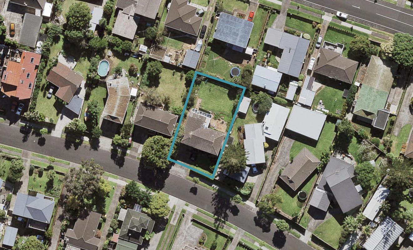 29 Waterlea Avenue, Mangere Bridge, Auckland - Carousel 1