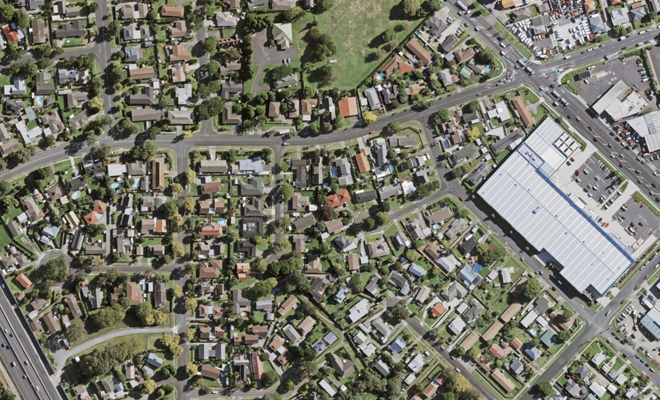 2/7 Kirrama Place, Conifer Grove, Takanini - Carousel 1