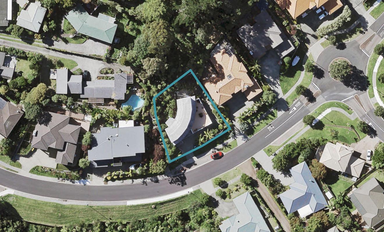 31 Helvetia Drive, Browns Bay, Auckland - Carousel 1