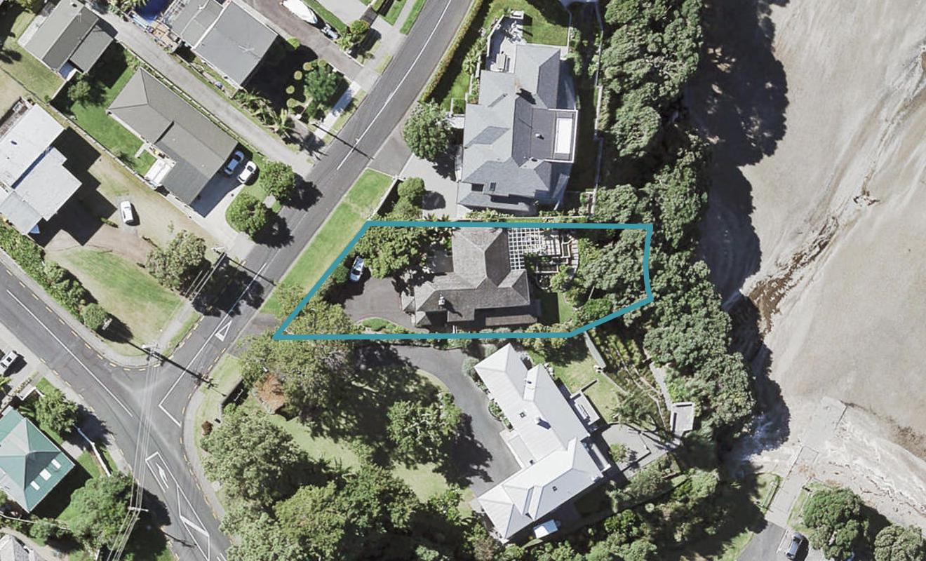 3 Marine Parade, Mellons Bay, Auckland - Carousel 1