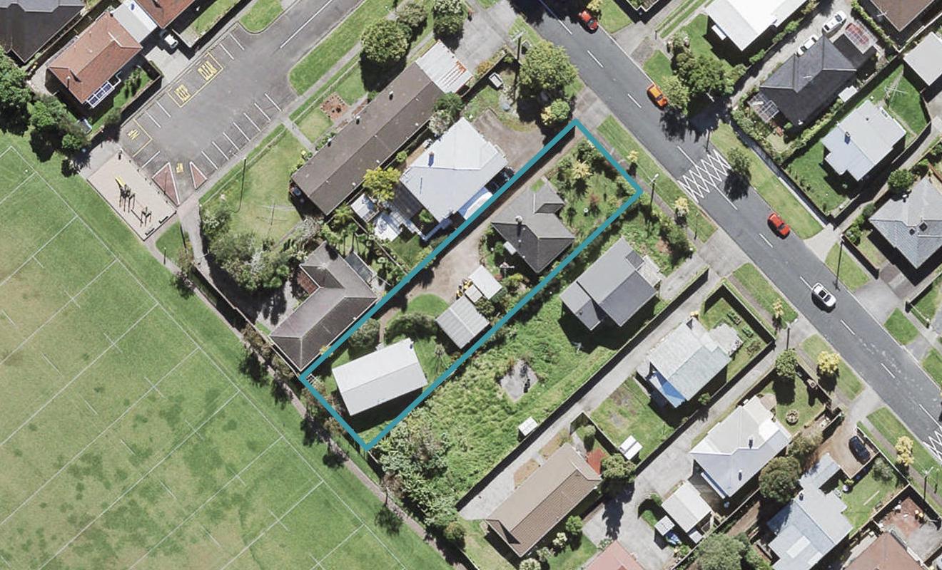 1/12 Northall Road, New Lynn, Auckland - Carousel 1