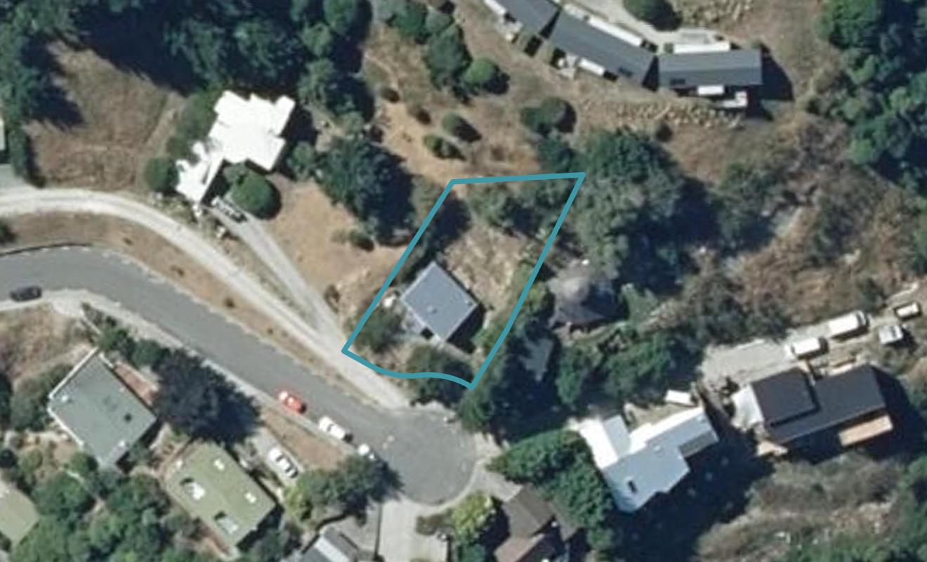 21 McKerrow Place, Sunshine Bay, Queenstown - Carousel 1