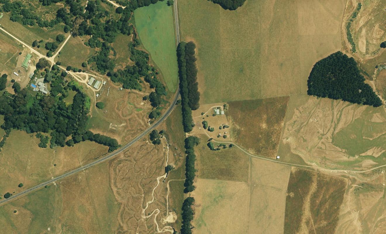 9 Creek Road, Waipawa - Carousel 1