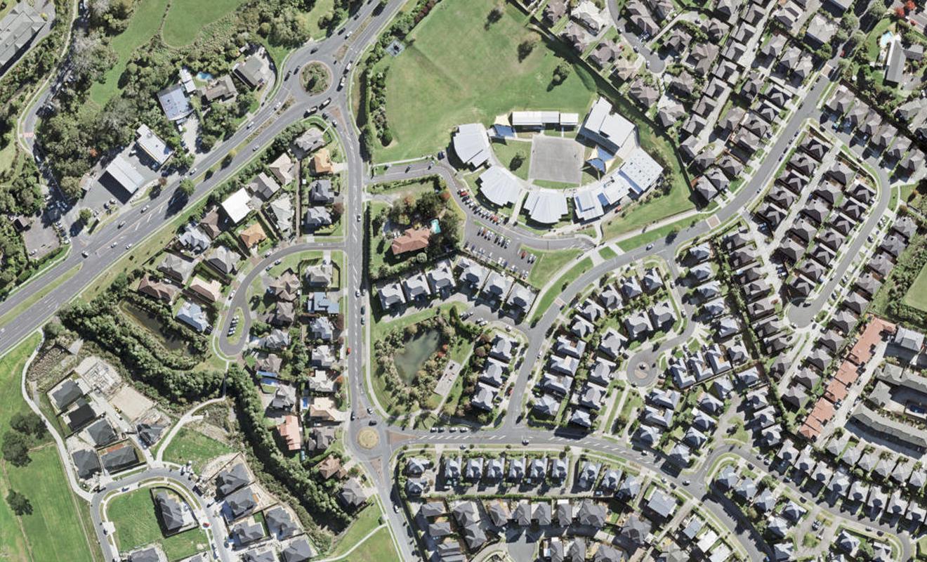 11 Candlestick Place, Oteha, Auckland - Carousel 1