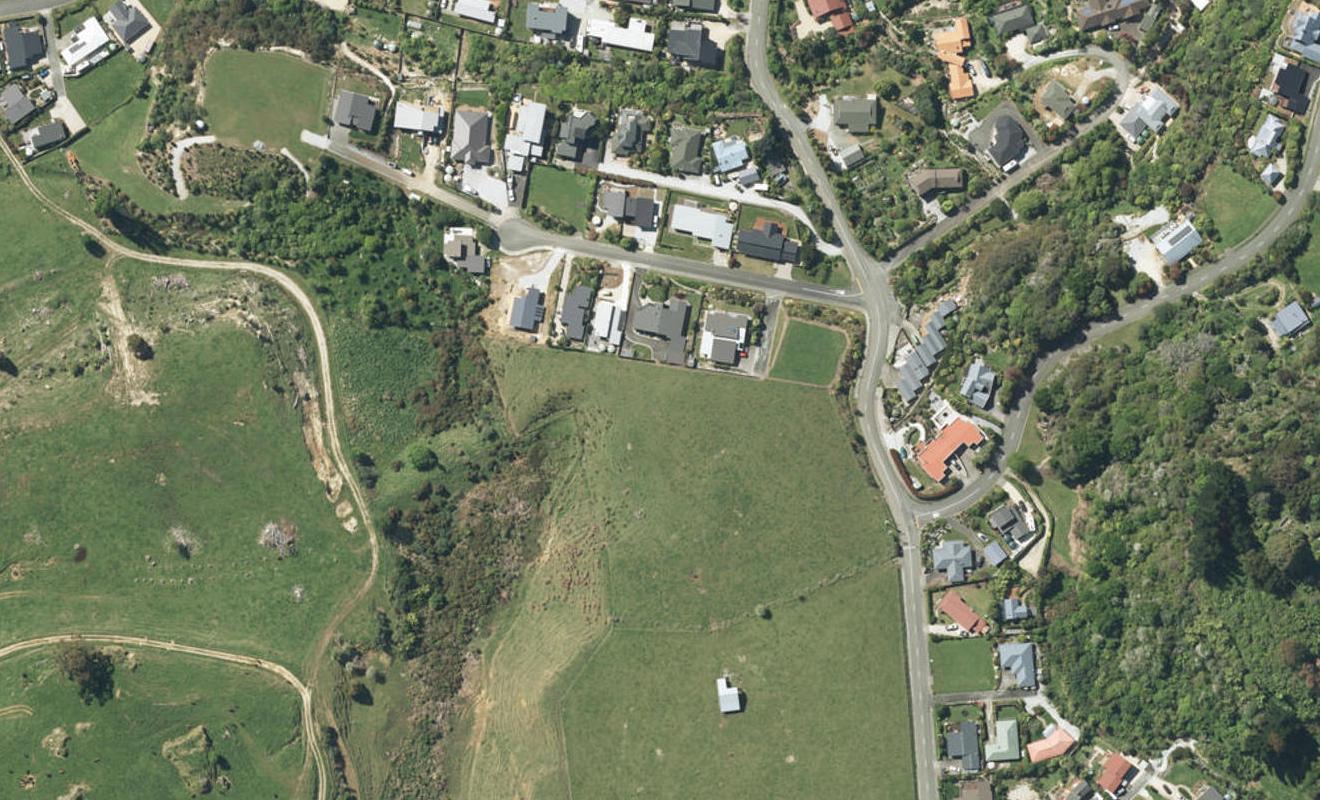 10 Mahutonga Rise, POHARA, TAKAKA - Carousel 1