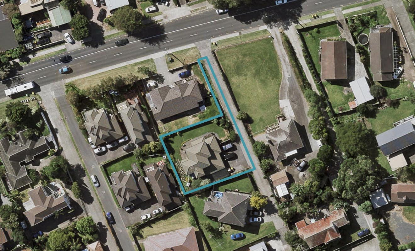 57A Redoubt Road, Goodwood Heights, Auckland - Carousel 1