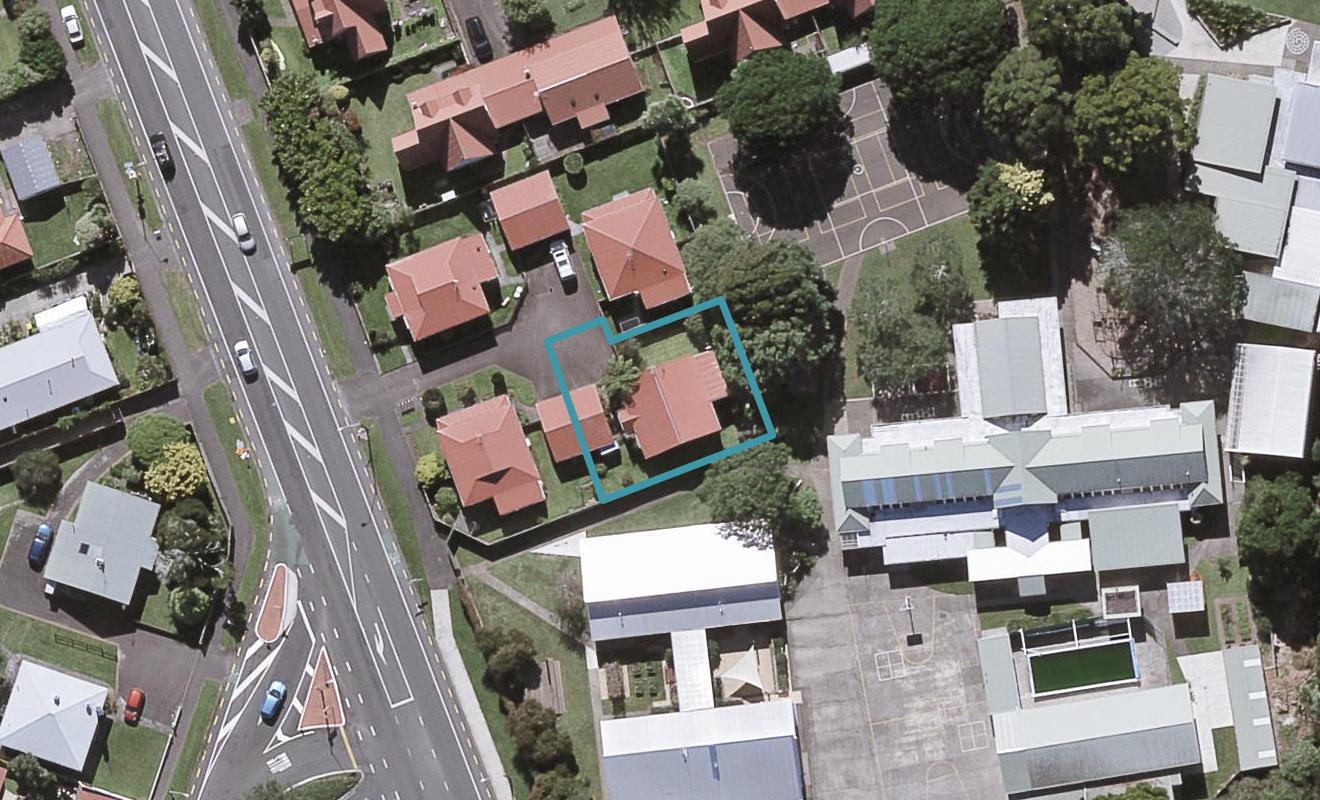 235A Coronation Avenue, Welbourn, New Plymouth - Carousel 1