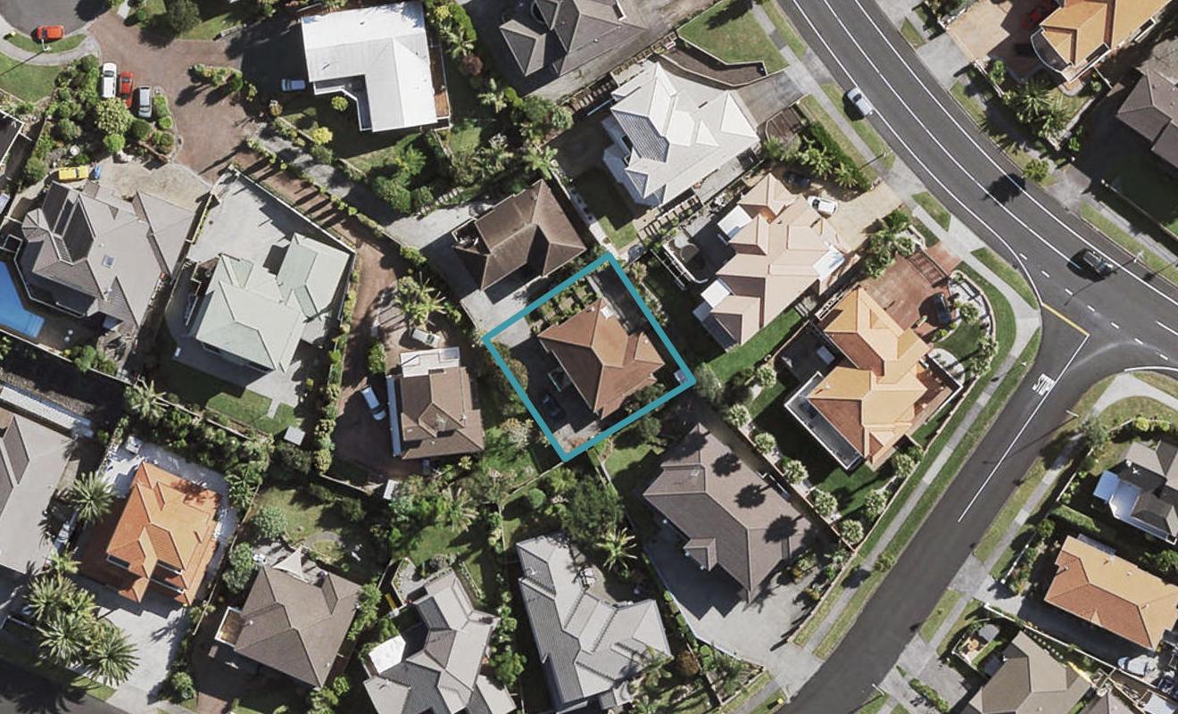 27 Lobelia Rise, Goodwood Heights, Auckland - Carousel 1