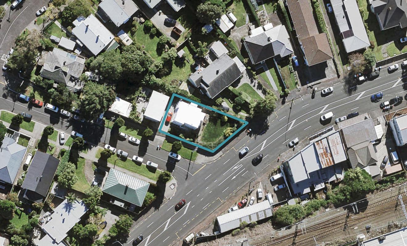 1 Rocky Nook Avenue, Morningside, Auckland - Carousel 1