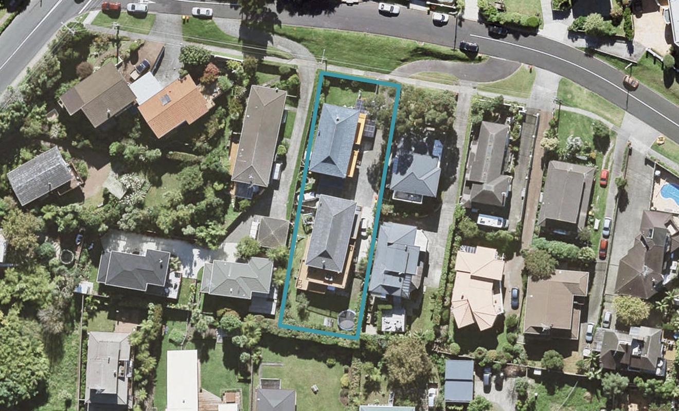 2/5 Orchard Road, Browns Bay, Auckland - Carousel 1
