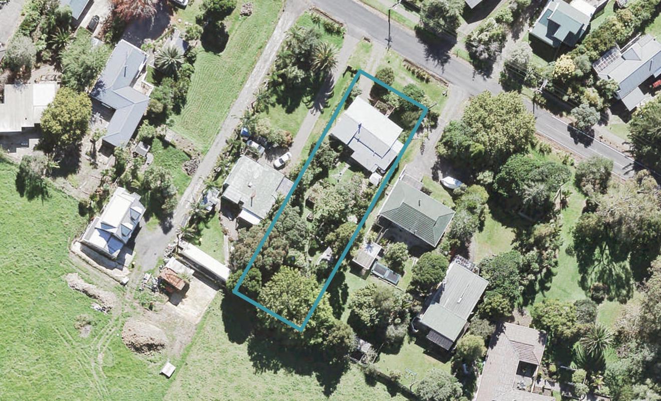 29 Grassmere Road, Henderson Valley, Auckland - Carousel 1