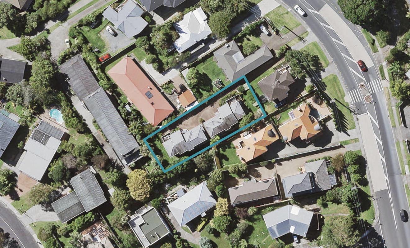 2/0 East Coast Road, Forrest Hill, Auckland - Carousel 1
