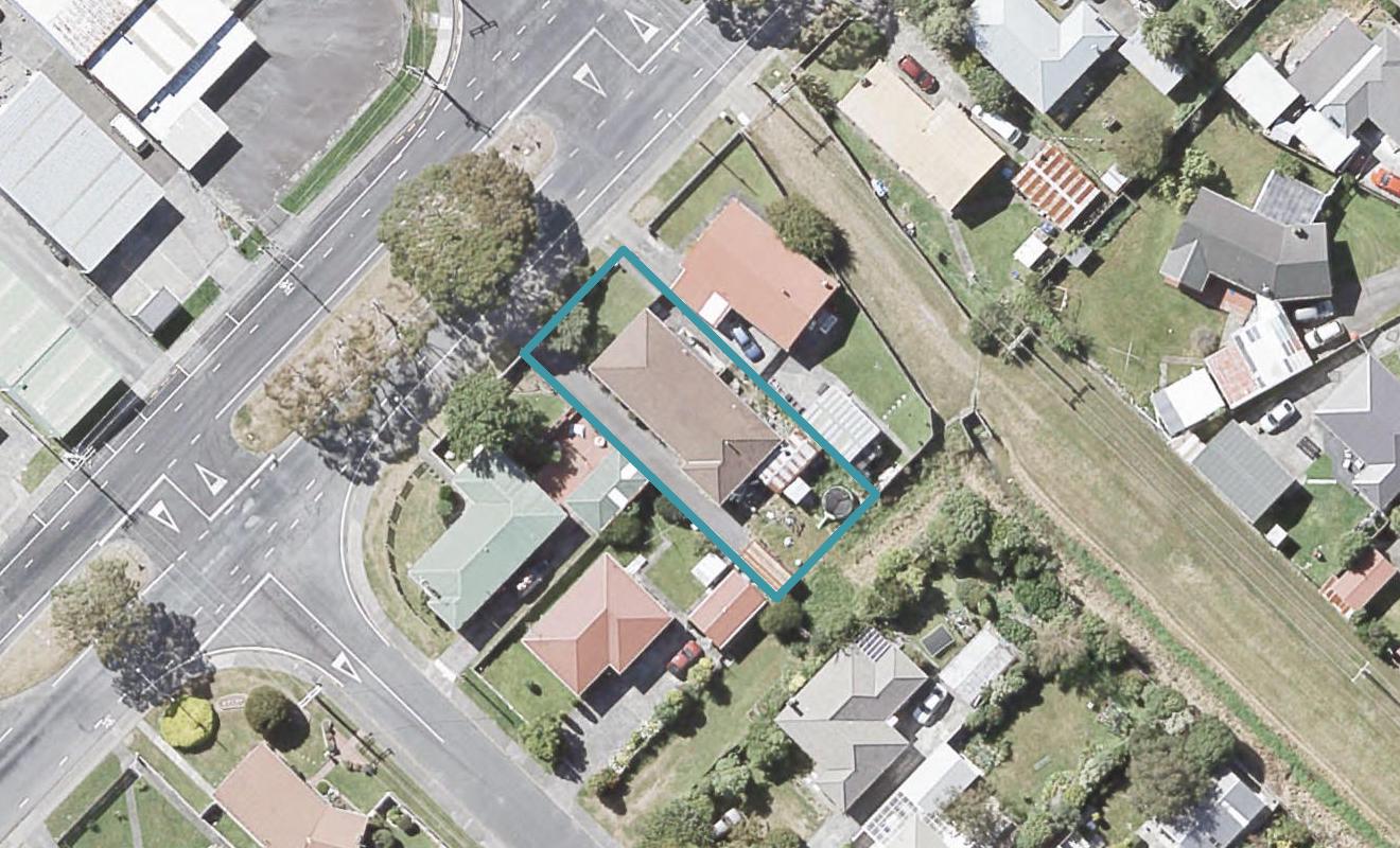2/16 Parkway, Wainuiomata, Lower Hutt - Carousel 1