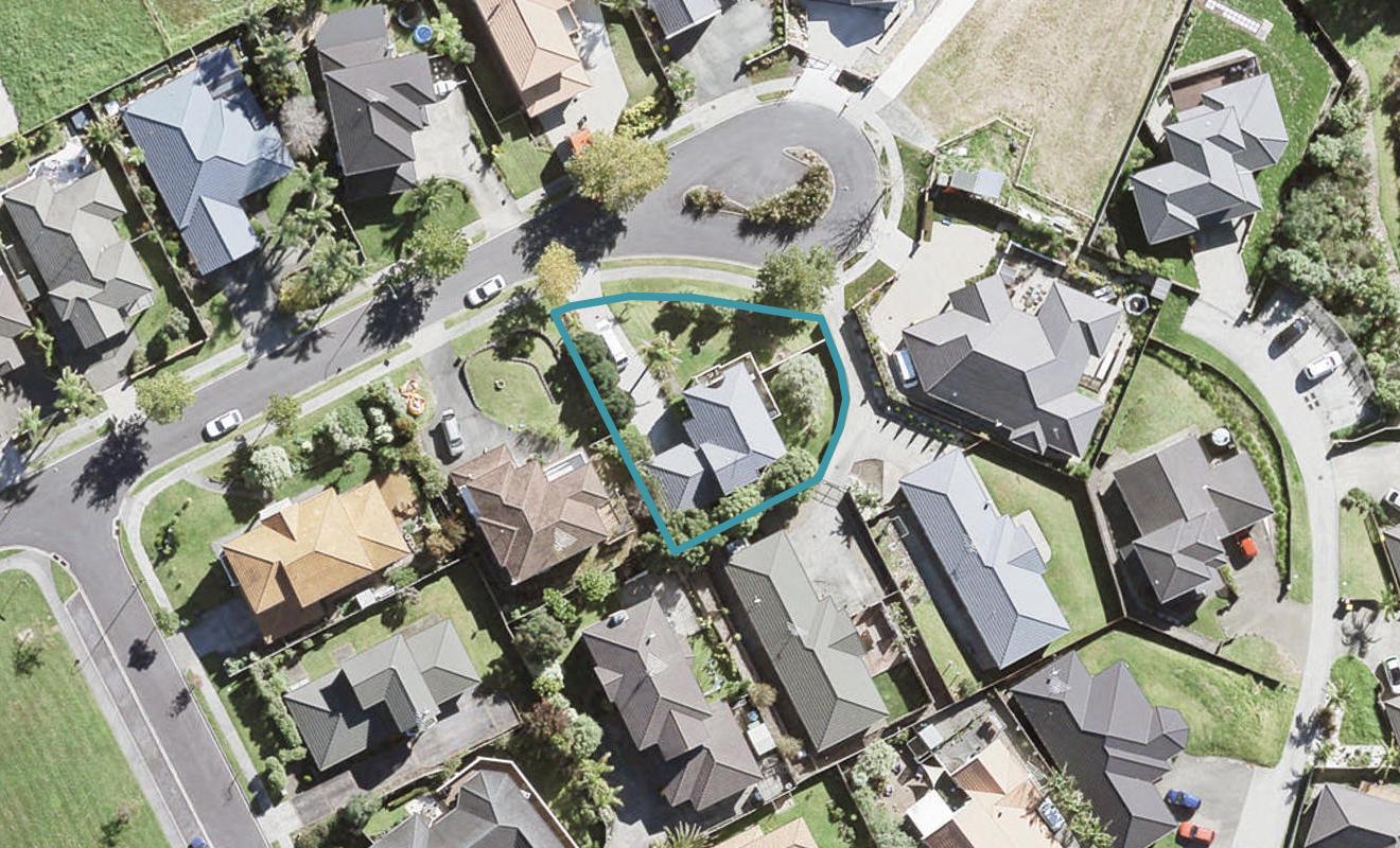 7 Meharg Place, Fairview Heights, Auckland - Carousel 1
