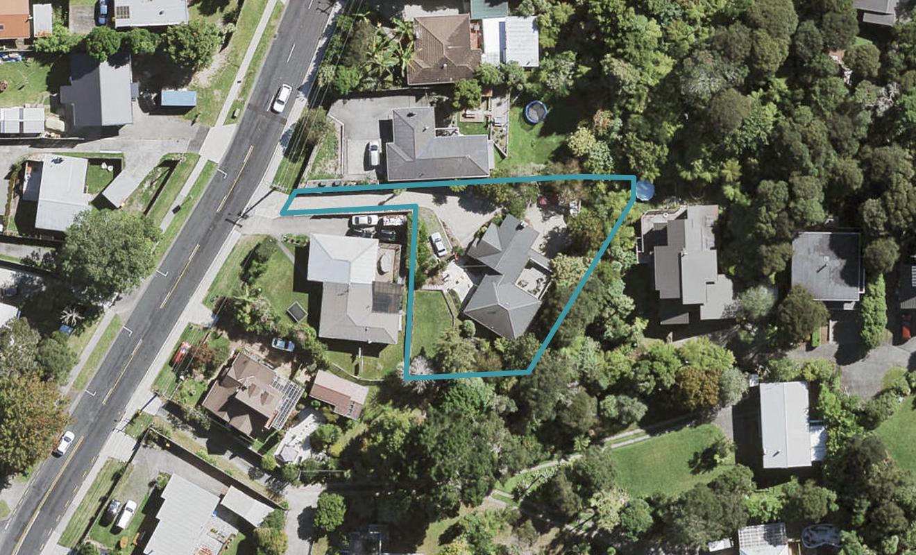 74A Atkinson Road, Titirangi, Auckland - Carousel 1