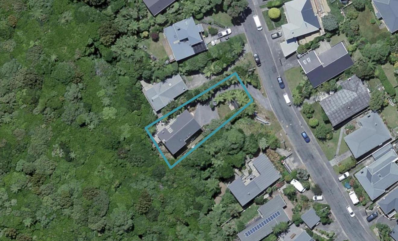 25 Huntleigh Park Way, Ngaio, Wellington - Carousel 1