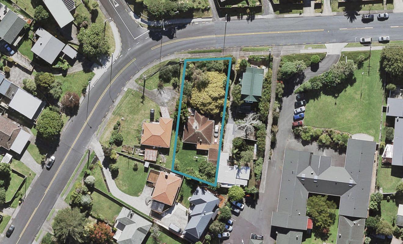 81 Mcleod Road, Te Atatu South, Auckland - Carousel 1