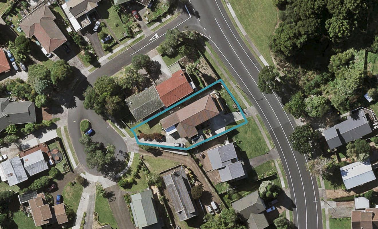 4 Banksia Place, Goodwood Heights, Auckland - Carousel 1