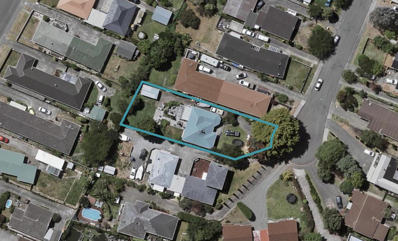 18 Nola Avenue, Raumati Beach, Paraparaumu - Carousel 1