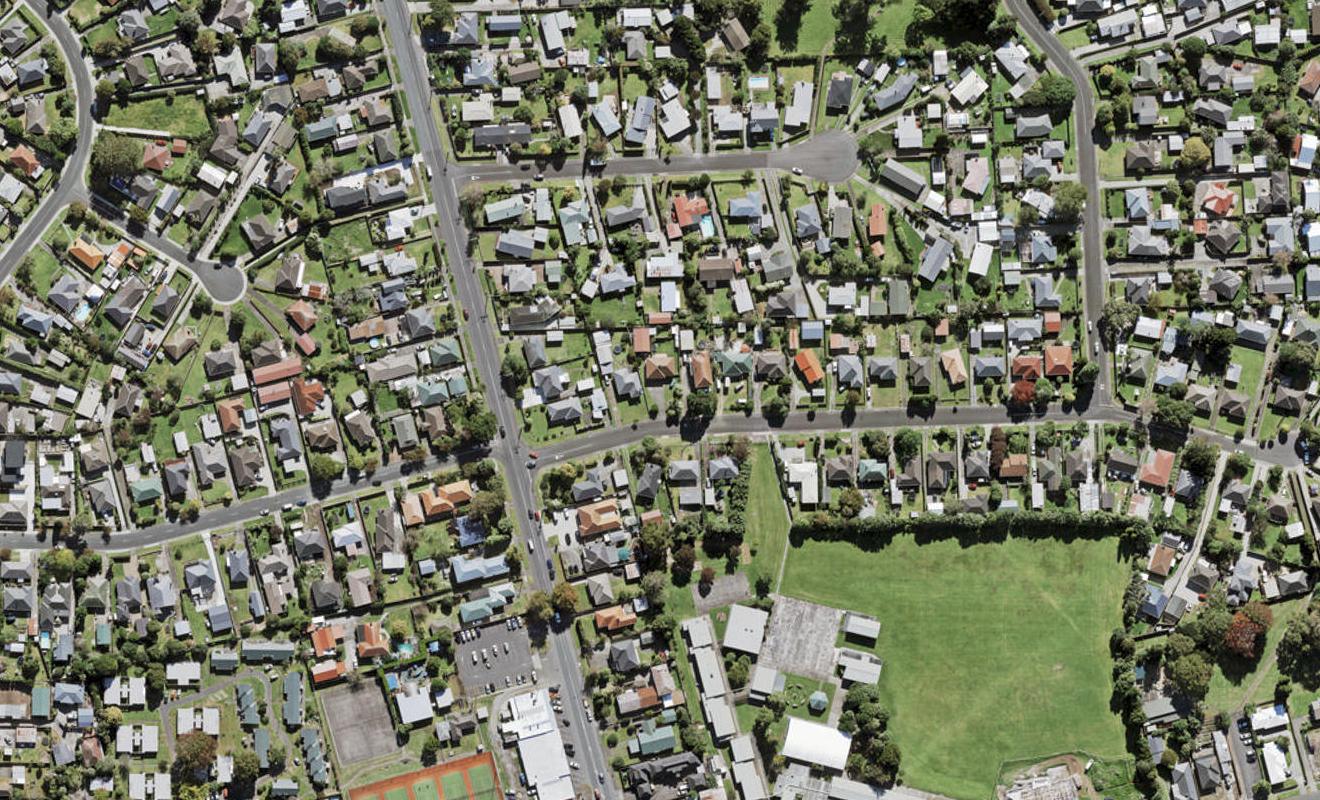 5/5 Hereford Street, Te Atatu Peninsula, Auckland - Carousel 1