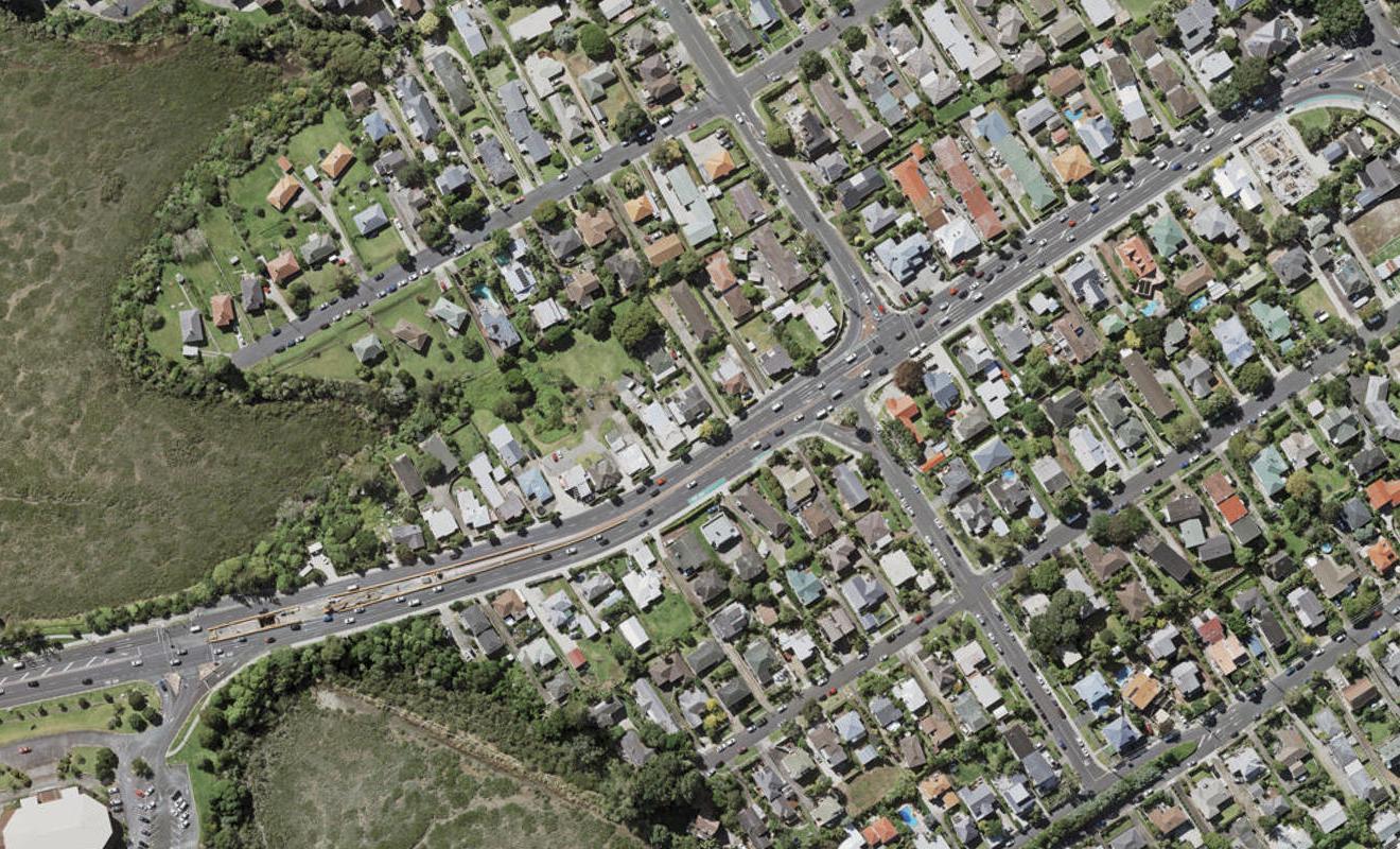 27 Esmonde Road, Takapuna, Auckland - Carousel 1