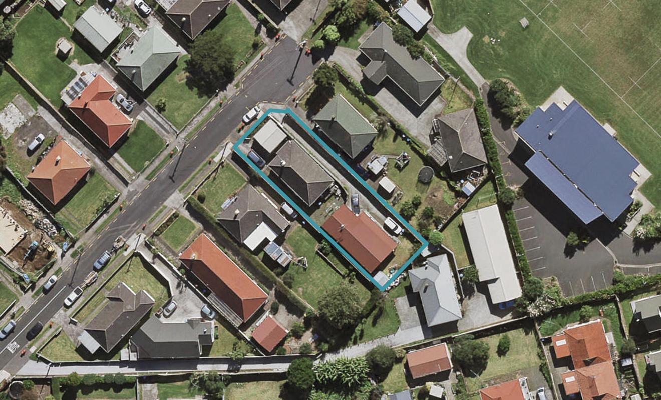 8 Kuranui Place, Otahuhu, Auckland - Carousel 1