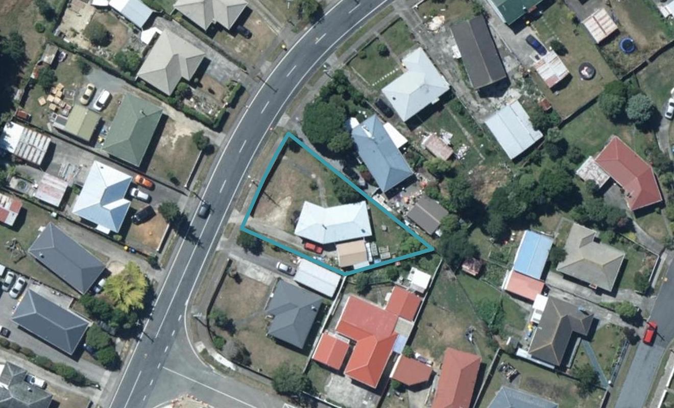 66 Castor Crescent, Cannons Creek, Porirua - Carousel 1