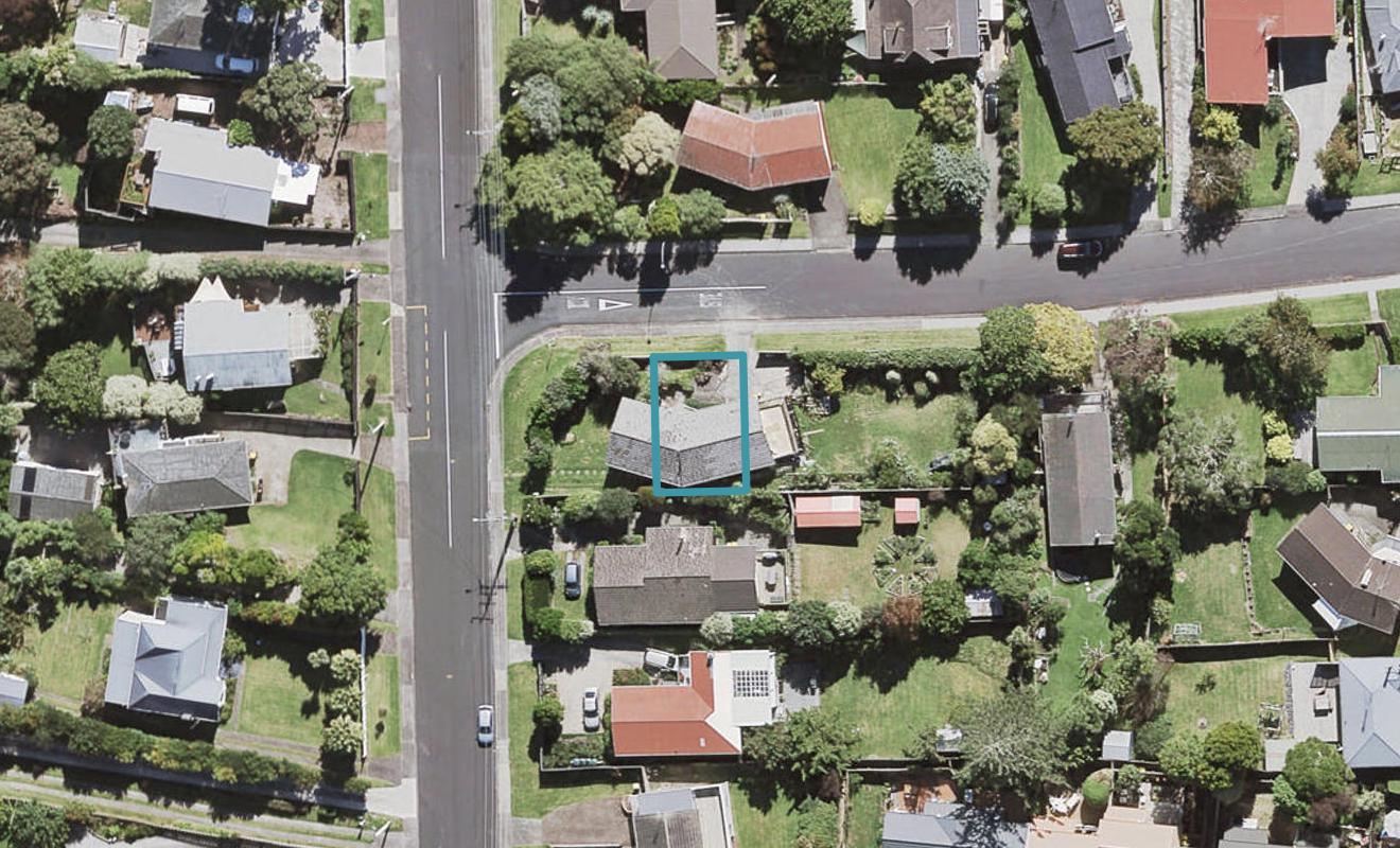 1B Castleton Street, Birkdale, Auckland - Carousel 1